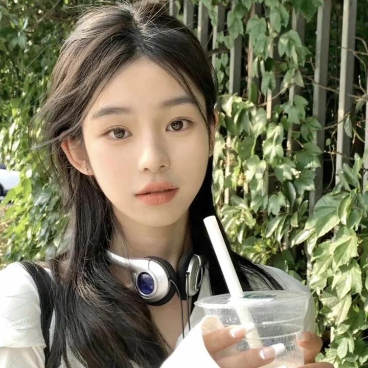 以遇刺为生的女人